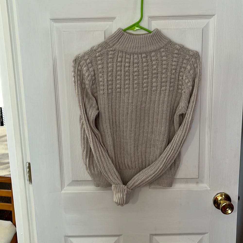 Extra small cream tan crop brand John and Jen excellent condition